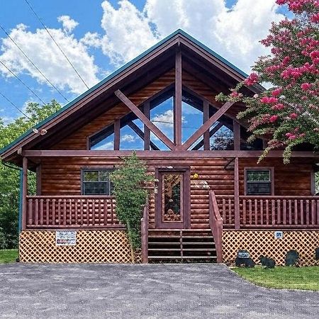 Always Kiss Me Goodnight- Hot Tub, You Get 1089 Of Free Area Attraction Tickets For Each Paid Day! Pigeon Forge Eksteriør billede